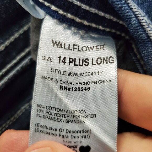 Wallflower The‎ Legendary Fit Woman's Distressed Bootcut Leg Jeans 14 Plus Long - Picture 6 of 9